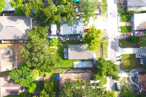 House in Tampa, Florida 3 bedrooms, 97.73 sq.m. № 1531174 - photo 24