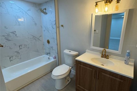 House in Tampa, Florida 3 bedrooms, 97.73 sq.m. № 1531174 - photo 9
