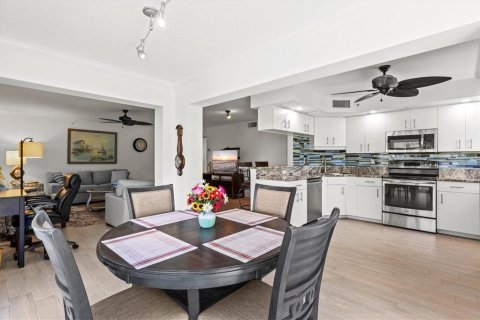 Copropriété à vendre à Venice, Floride: 2 chambres, 118.91 m2 № 2094565 - photo 6