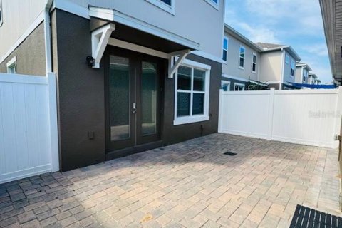 Townhouse in Winter Garden, Florida 4 bedrooms, 204.38 sq.m. № 1914469 - photo 28