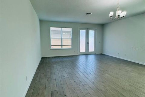 Townhouse in Winter Garden, Florida 4 bedrooms, 204.38 sq.m. № 1914469 - photo 14