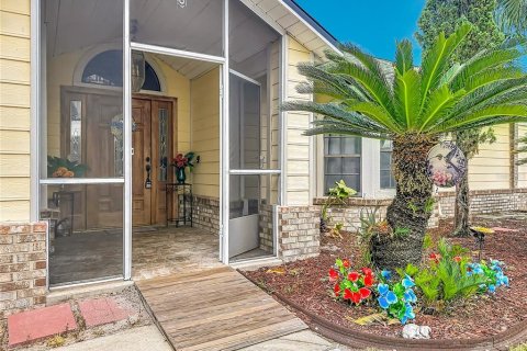 Casa en venta en Kissimmee, Florida, 5 dormitorios, 319.03 m2 № 2308759 - foto 2