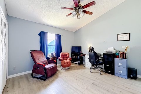 Casa en venta en Kissimmee, Florida, 5 dormitorios, 319.03 m2 № 2308759 - foto 29