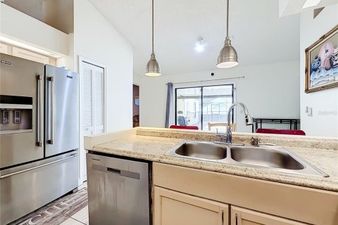 Casa en venta en Kissimmee, Florida, 5 dormitorios, 319.03 m2 № 2308759 - foto 17