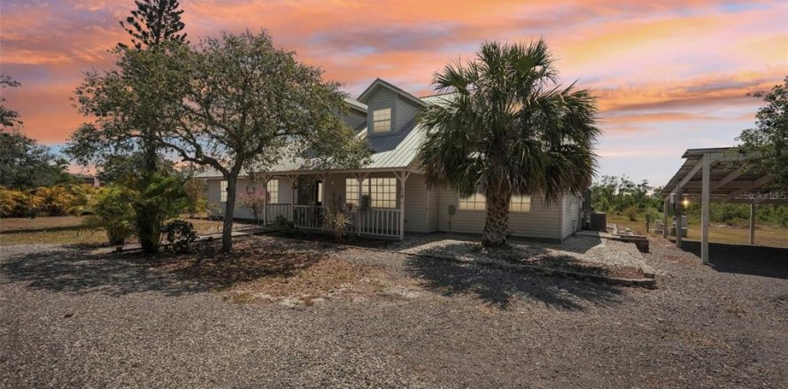 Casa en Myakka City, Florida 3 dormitorios, 195.09 m2 № 1735021