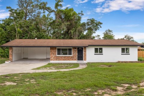 House in Ocala, Florida 3 bedrooms, 140.84 sq.m. № 1772080 - photo 1