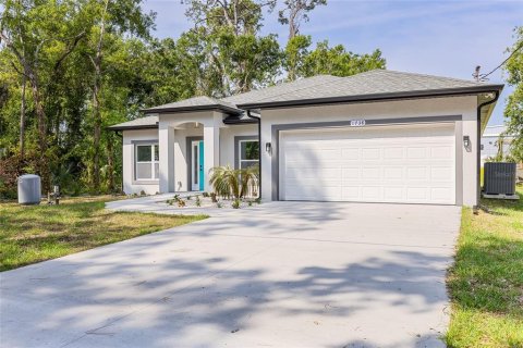 Casa en venta en Ormond Beach, Florida, 3 dormitorios, 178.65 m2 № 1682924 - foto 3
