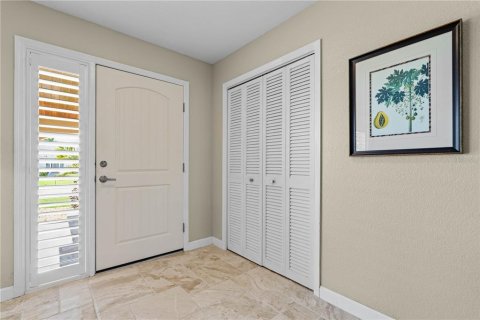 House in Punta Gorda, Florida 2 bedrooms, 146.79 sq.m. № 1725485 - photo 17