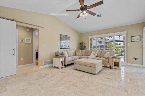 House in Punta Gorda, Florida 2 bedrooms, 146.79 sq.m. № 1725485 - photo 30