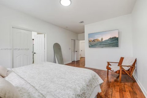 Villa ou maison à vendre à Miami, Floride: 5 chambres, 234.76 m2 № 2038425 - photo 26