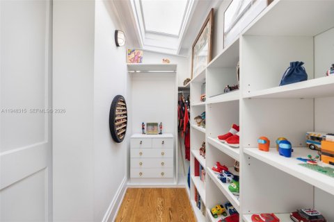 Villa ou maison à vendre à Coral Gables, Floride: 4 chambres, 344.2 m2 № 2005001 - photo 18