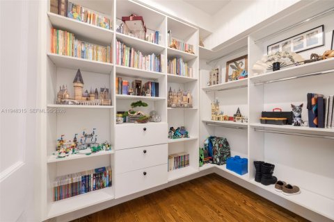 Villa ou maison à vendre à Coral Gables, Floride: 4 chambres, 344.2 m2 № 2005001 - photo 21