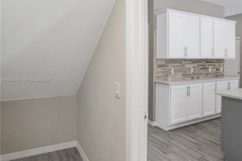 Adosado en alquiler en Lake Worth, Florida, 3 dormitorios, 177.26 m2 № 2017891 - foto 10