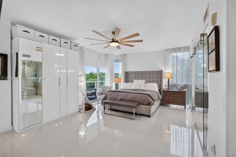 Copropriété à louer à Miami, Floride: 2 chambres, 119.29 m2 № 2387853 - photo 17