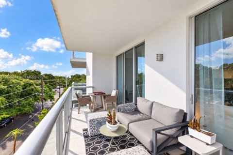 Copropriété à louer à Miami, Floride: 2 chambres, 119.29 m2 № 2387853 - photo 11