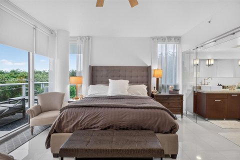 Copropriété à louer à Miami, Floride: 2 chambres, 119.29 m2 № 2387853 - photo 18