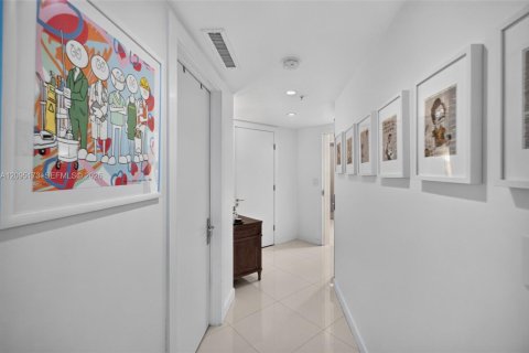 Copropriété à louer à Miami, Floride: 2 chambres, 119.29 m2 № 2387853 - photo 30