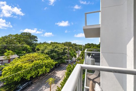 Copropriété à louer à Miami, Floride: 2 chambres, 119.29 m2 № 2387853 - photo 9