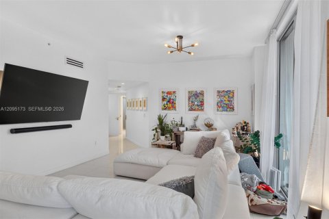 Copropriété à louer à Miami, Floride: 2 chambres, 119.29 m2 № 2387853 - photo 4