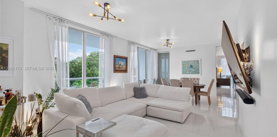 Condo à Miami, Floride, 2 chambres  № 2387853