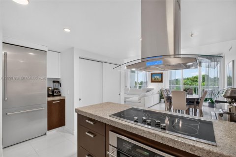 Copropriété à louer à Miami, Floride: 2 chambres, 119.29 m2 № 2387853 - photo 15