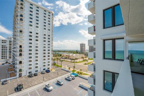 Condominio en venta en Daytona Beach, Florida, 2 dormitorios, 108.79 m2 № 1918682 - foto 16