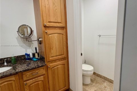 House in Davie, Florida 3 bedrooms, 126.35 sq.m. № 1955055 - photo 13