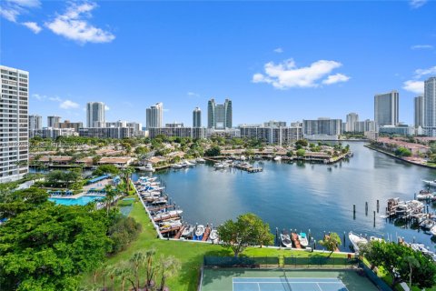 Copropriété à vendre à Hallandale Beach, Floride: 2 chambres, 130.06 m2 № 2061548 - photo 2