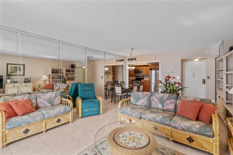 Copropriété à vendre à Hallandale Beach, Floride: 2 chambres, 130.06 m2 № 2061548 - photo 23