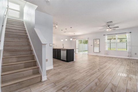 Villa ou maison à louer à Riverview, Floride: 4 chambres, 188.22 m2 № 1902368 - photo 4