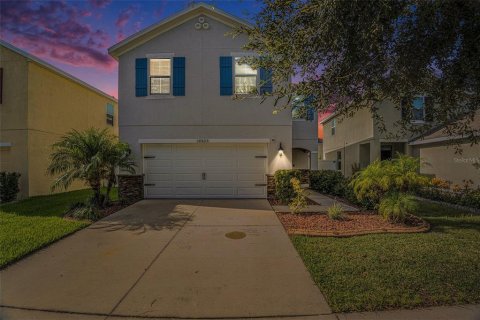 Villa ou maison à louer à Riverview, Floride: 4 chambres, 188.22 m2 № 1902368 - photo 1
