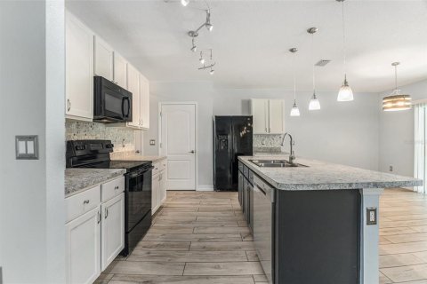 Villa ou maison à louer à Riverview, Floride: 4 chambres, 188.22 m2 № 1902368 - photo 11