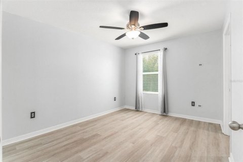 Villa ou maison à louer à Riverview, Floride: 4 chambres, 188.22 m2 № 1902368 - photo 19