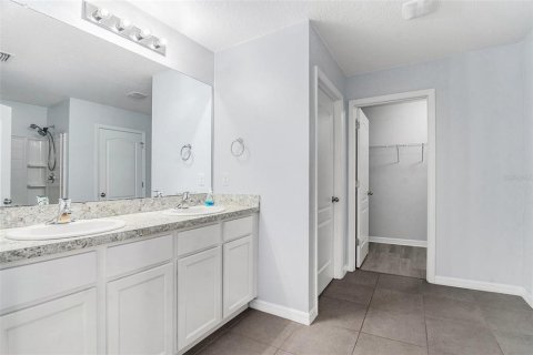 Villa ou maison à louer à Riverview, Floride: 4 chambres, 188.22 m2 № 1902368 - photo 17
