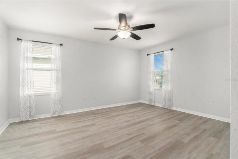 Villa ou maison à louer à Riverview, Floride: 4 chambres, 188.22 m2 № 1902368 - photo 15