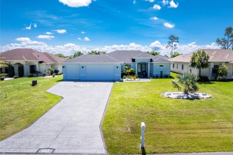 Casa en venta en Rotonda, Florida, 3 dormitorios, 172.52 m2 № 1804941 - foto 1