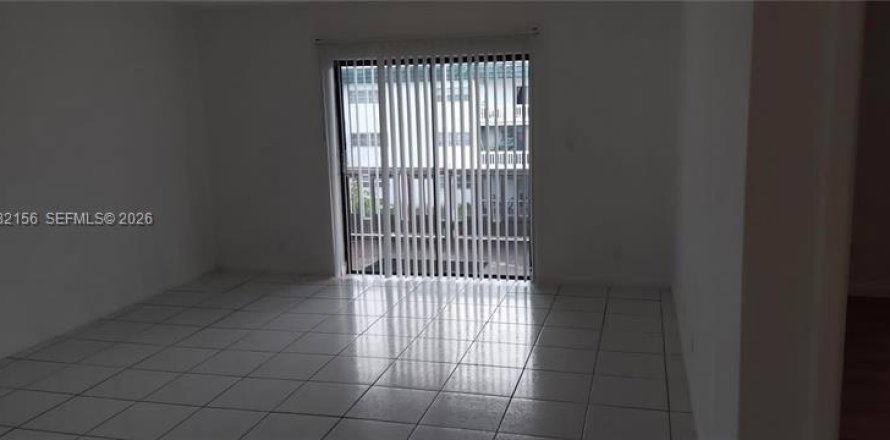 Condo in Sunrise, Florida, 2 bedrooms  № 2043076