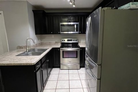 Adosado en alquiler en Brandon, Florida, 2 dormitorios, 96.62 m2 № 1915071 - foto 2