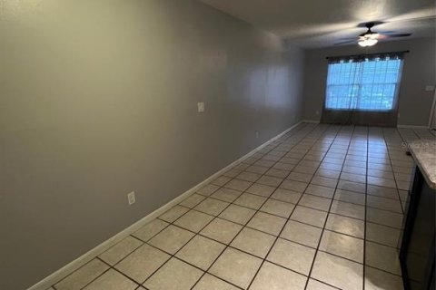 Adosado en alquiler en Brandon, Florida, 2 dormitorios, 96.62 m2 № 1915071 - foto 9