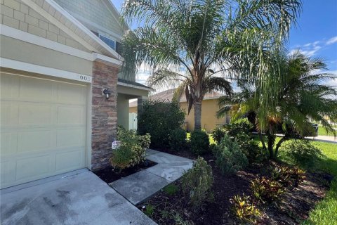 House in Kissimmee, Florida 4 bedrooms, 249.35 sq.m. № 1721240 - photo 2
