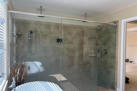 House in Kissimmee, Florida 4 bedrooms, 249.35 sq.m. № 1721240 - photo 28