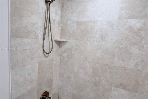 Condominio en venta en Hallandale Beach, Florida, 2 dormitorios, 100.43 m2 № 1891351 - foto 26