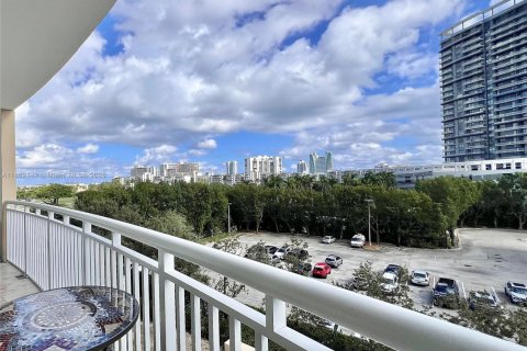 Condominio en venta en Hallandale Beach, Florida, 2 dormitorios, 100.43 m2 № 1891351 - foto 20