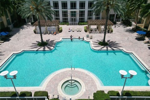 Condominio en venta en Hallandale Beach, Florida, 2 dormitorios, 100.43 m2 № 1891351 - foto 27