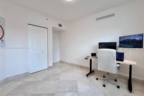Condominio en venta en Hallandale Beach, Florida, 2 dormitorios, 100.43 m2 № 1891351 - foto 23