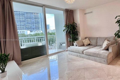 Condominio en venta en Hallandale Beach, Florida, 2 dormitorios, 100.43 m2 № 1891351 - foto 10