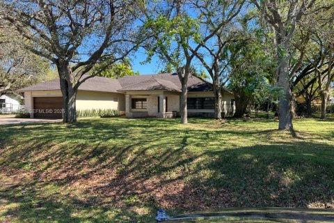 Дом в Хомстед, Флорида 4 спальни, 191.66м2 № 2051052