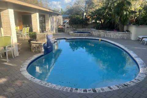 House in Homestead, Florida 4 bedrooms, 191.66 sq.m. № 2051052 - photo 20