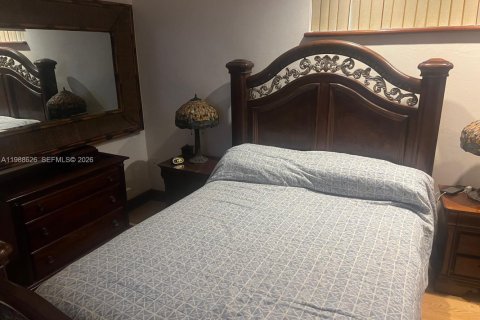 Купить виллу или дом в Хомстед, Флорида 4 спальни, 191.66м2, № 2051052 - фото 9