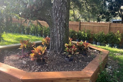 Купить виллу или дом в Хомстед, Флорида 4 спальни, 191.66м2, № 2051052 - фото 4